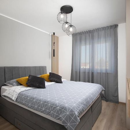Meraviglia Residence بولا المظهر الخارجي الصورة