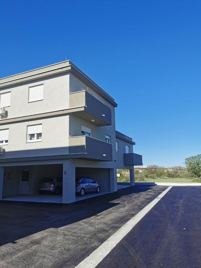 Meraviglia Residence بولا المظهر الخارجي الصورة